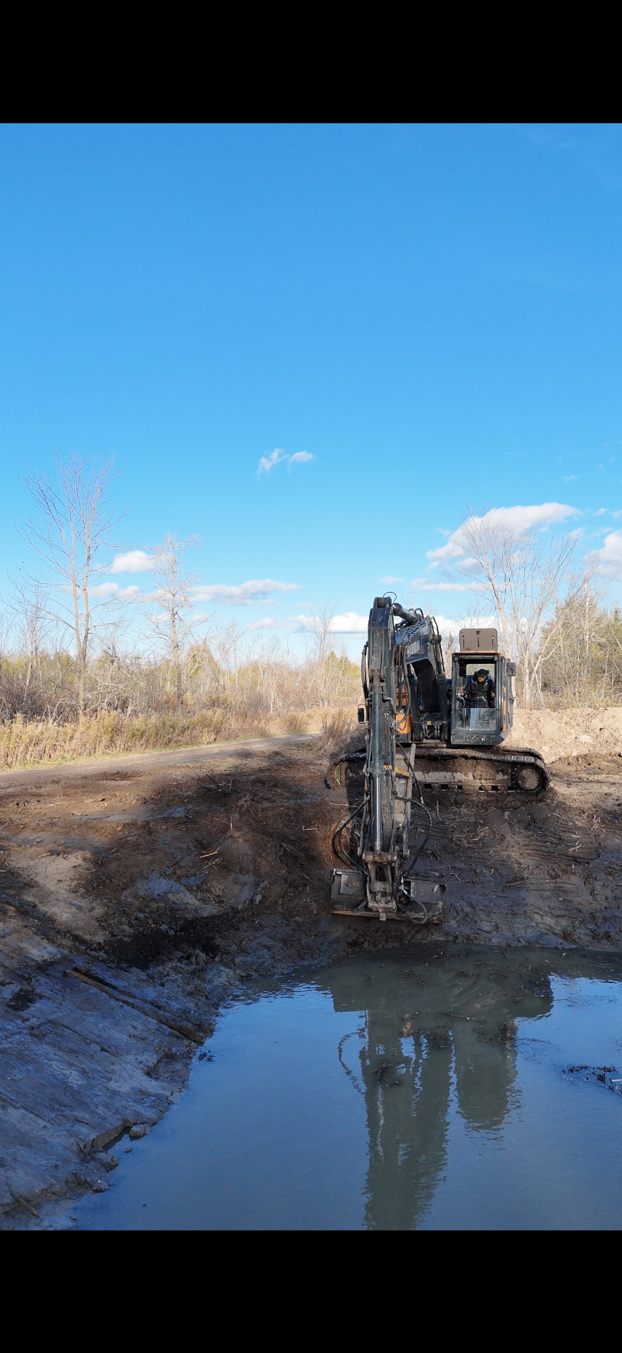 3SIXTY Excavation excavator working on regulated environmental site
